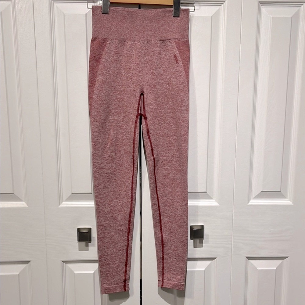 Gymshark Heathered‎ Grey/Burgundy Leggings Size S